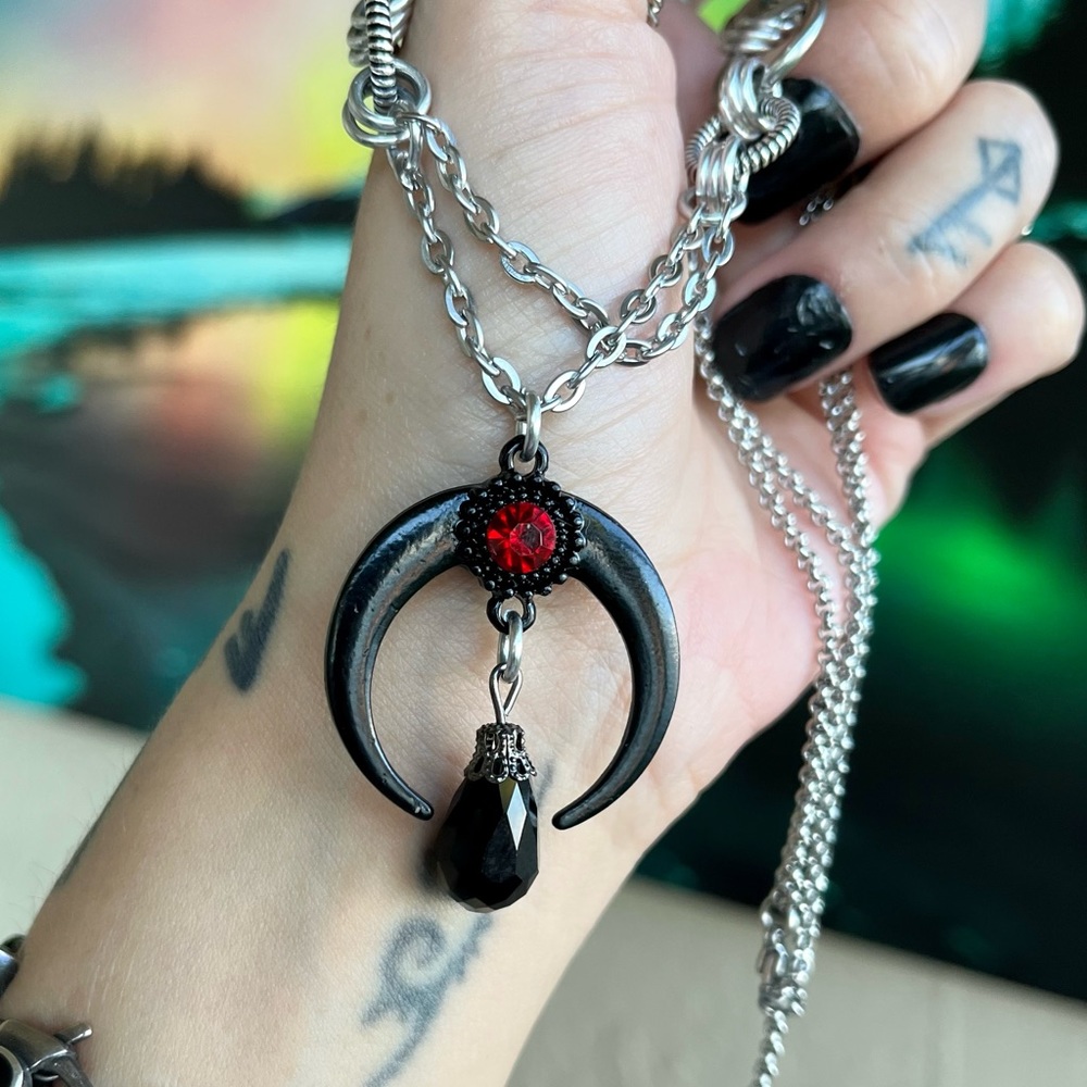 Handmade maille choker necklace black up side down moon lunula red & black stone - Picture 5 of 14
